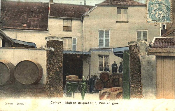 Rue des Bordeaux - La Maison Briquet Clin